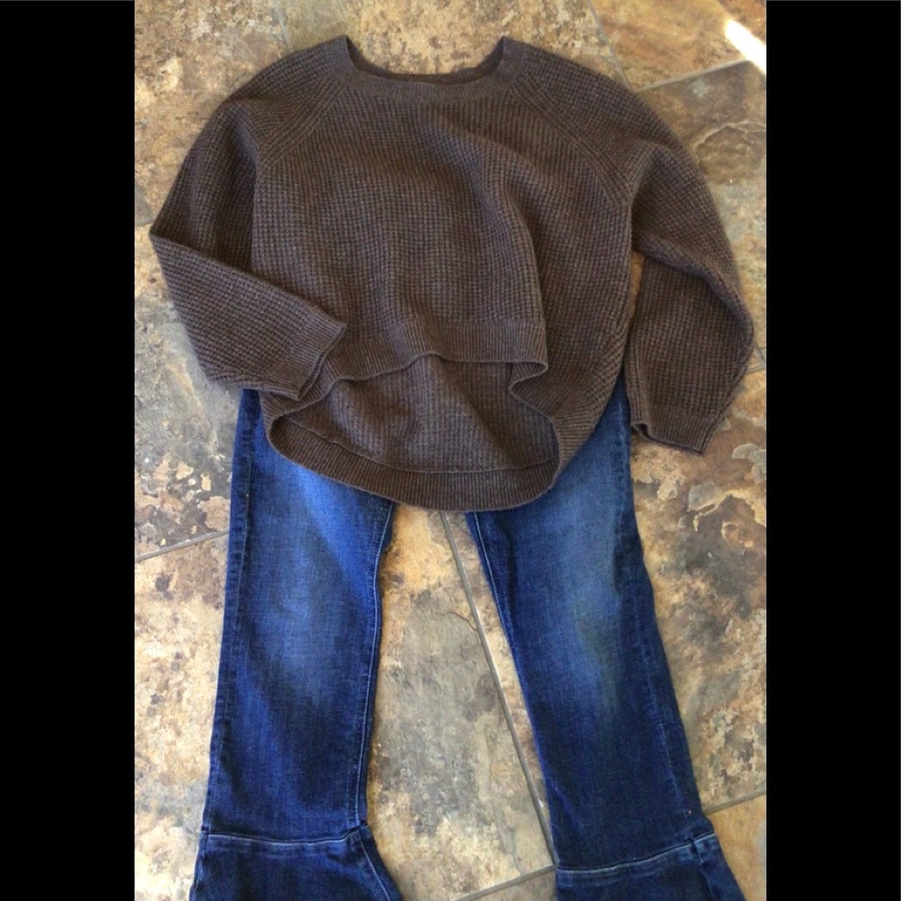 Vince oversized hi lo cozy sweater, new condition